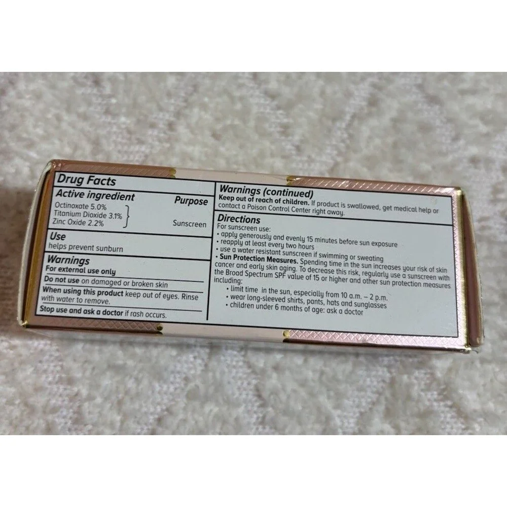 Too Faced Born This Way Healthy Glow Moisturizing Skin Tint SPF 30. Color Chai